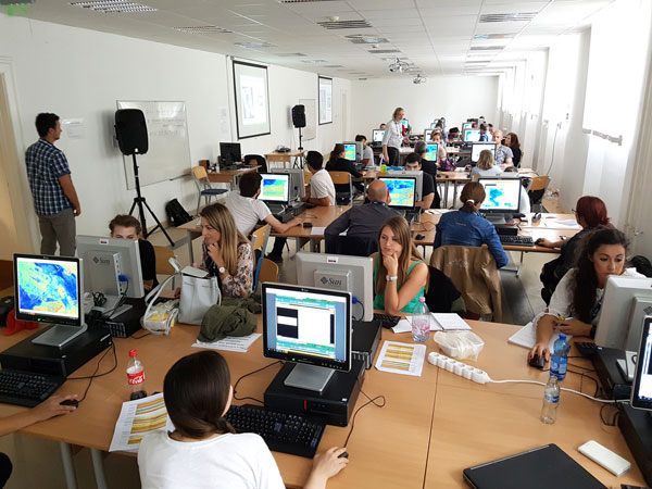 Sentinels shine at Earth Observation data exploitation course